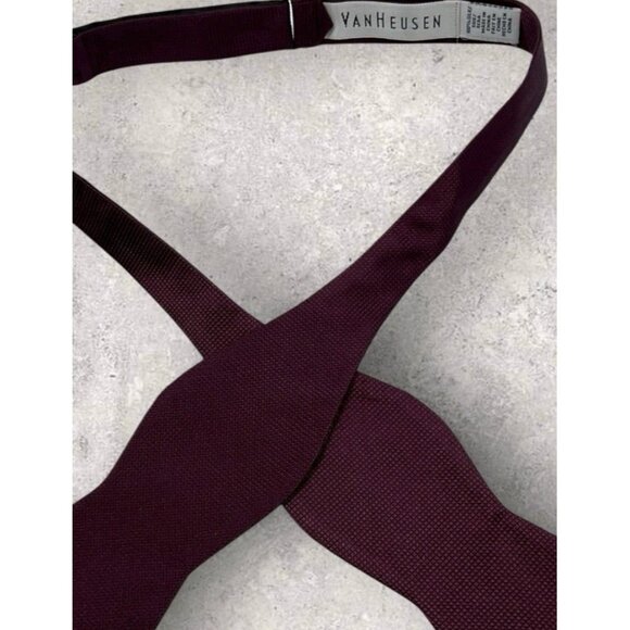 VAN HEUSEN Silk Self Bow Tie Solid Burgundy W:2.7" EUC - Picture 2 of 4